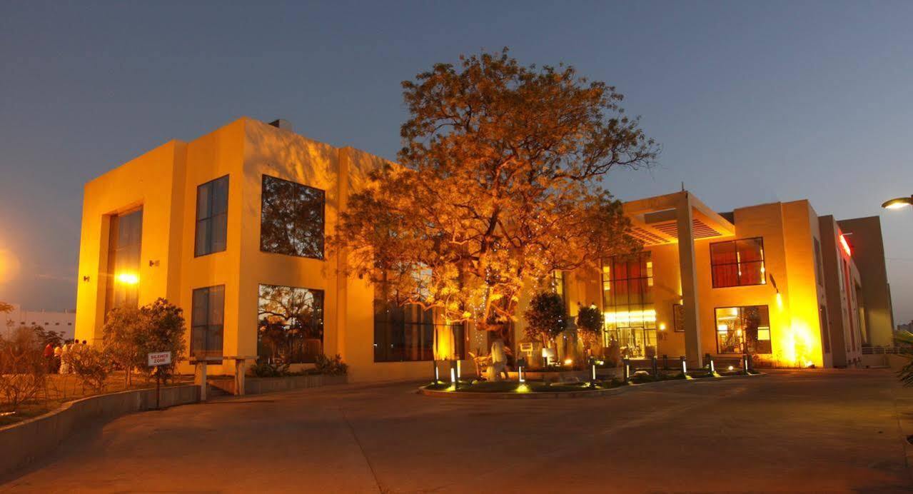 St Laurn The Spiritual 5* Shirdi